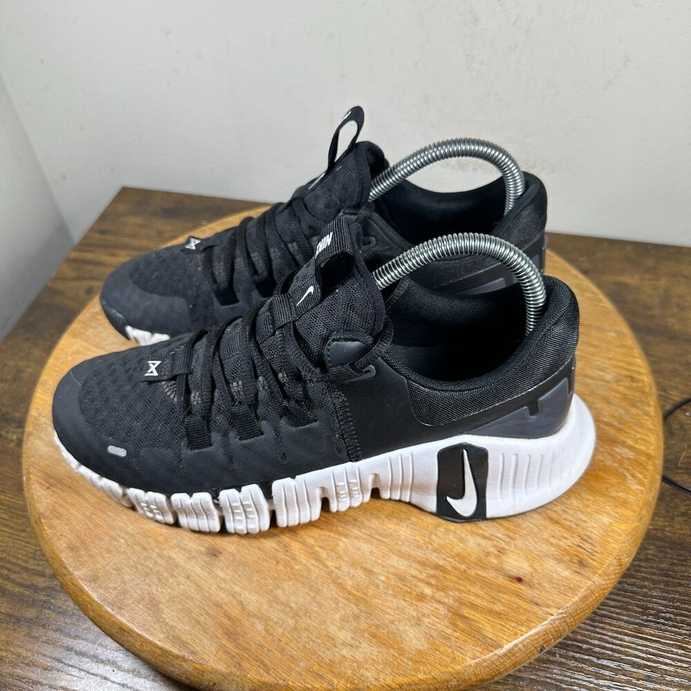 Nike Free Metcon 5 Black White Shoes Sneakers Women's Size 8 DV3950-001 - Picture 3 of 8